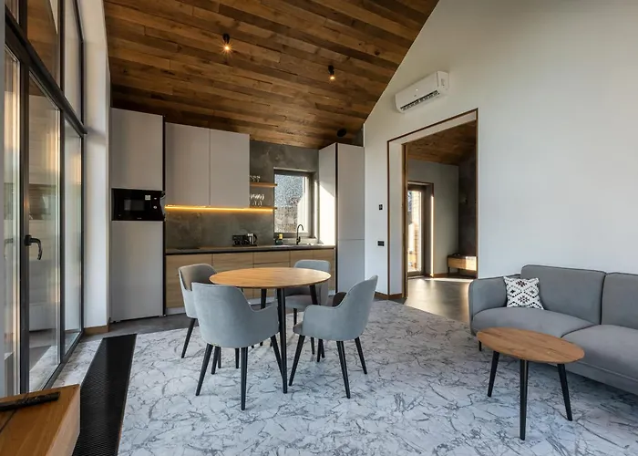 Villa Apartel Shaian