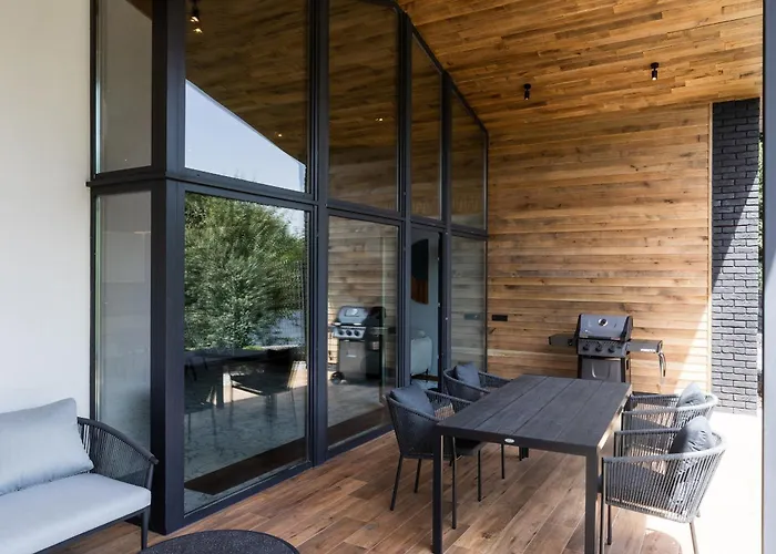 Villa Apartel Shaian